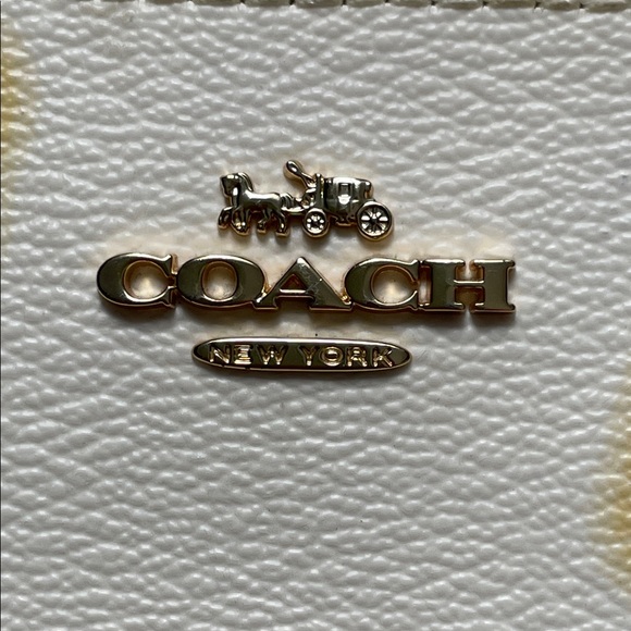 Coach Lipstick Wallet - Picture 2 of 10